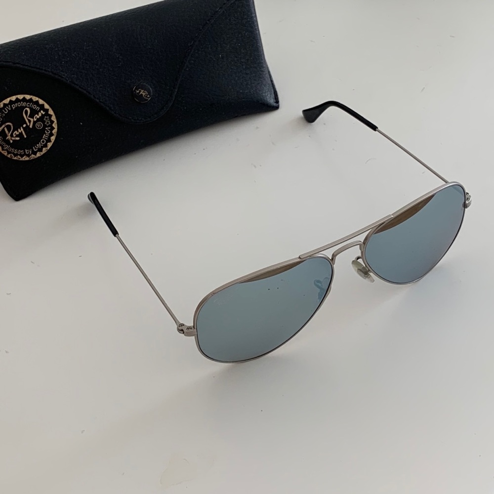 Ray-Ban Aviator Silver Mirror Polarized Sunglasses